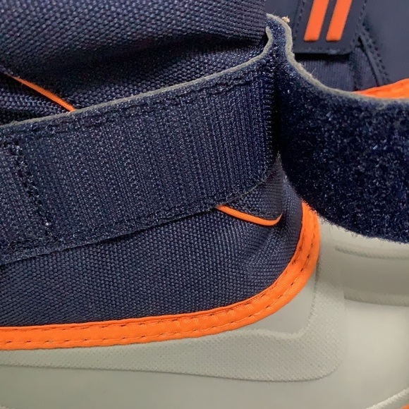 Cat &Jack waterproof boots NWT Velcro close Sz 2 - Picture 7 of 13